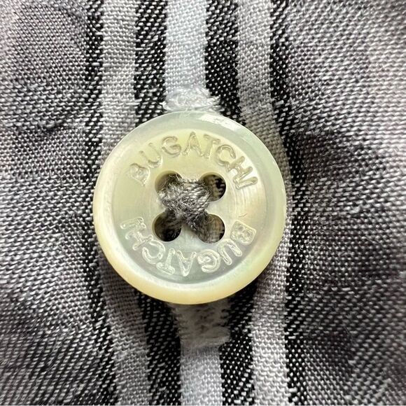 Bugatchi Uomo Shaped Fit Button Front Gray White Striped Shirt Men's size Medium - Picture 6 of 10